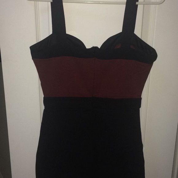 Dress - Picture 4 of 4